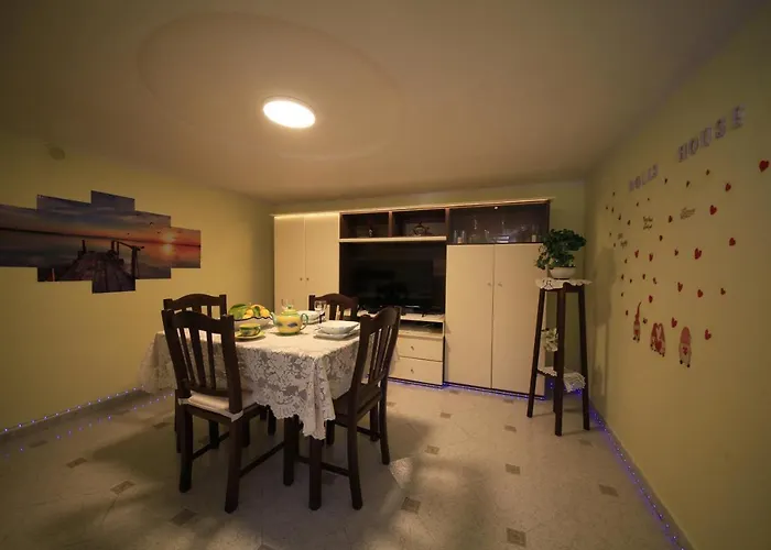 Dolls House -holiday