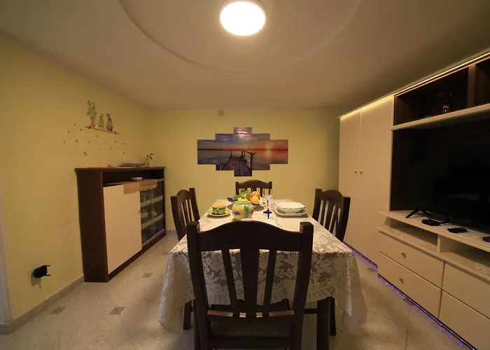 Dolls House -holiday